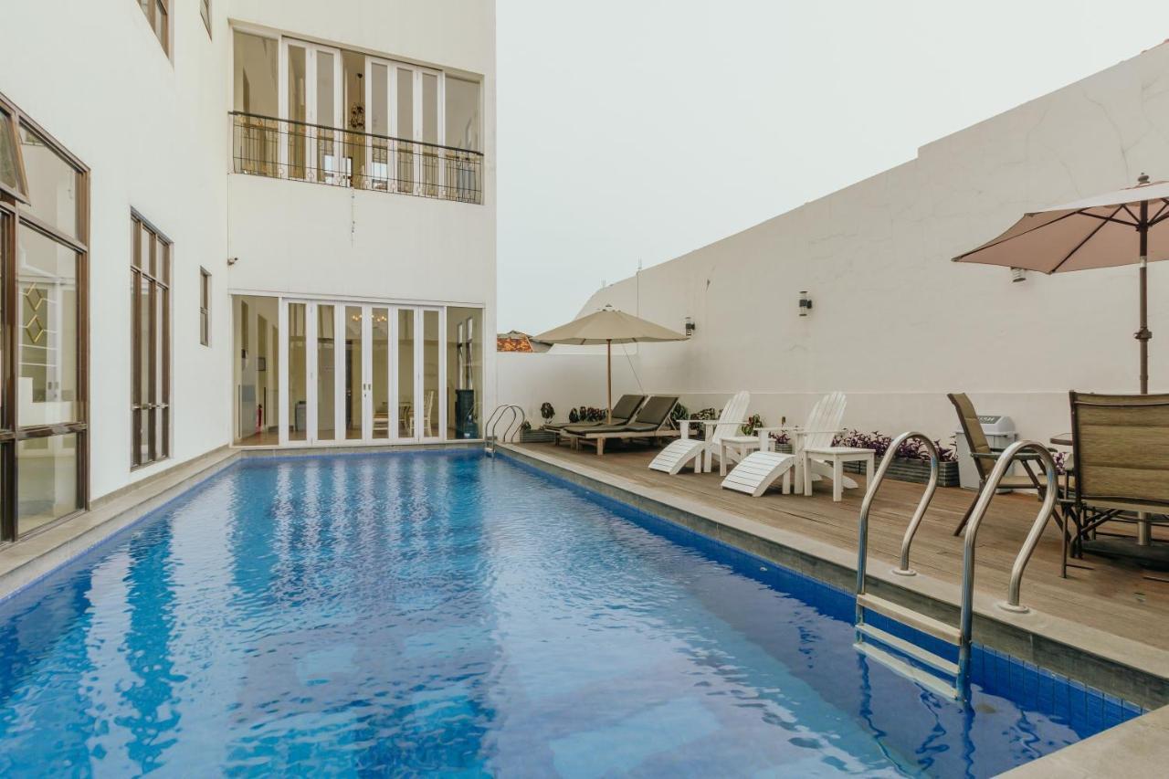 Urbanest Inn House Slipi Jacarta Exterior foto